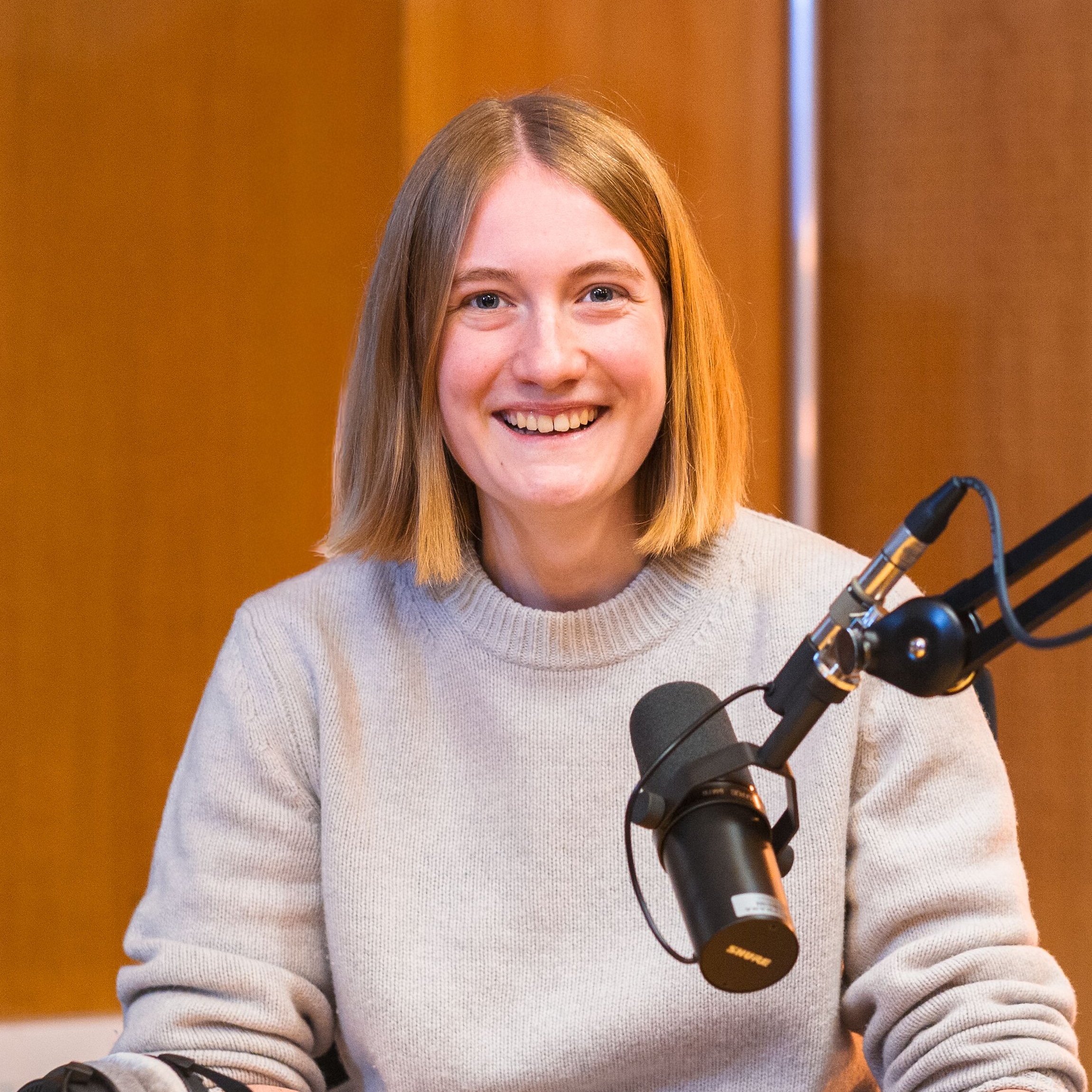 Die Gesichter hinter unserem Studien- und Berufsorientierungspodcast "Studium und dann": Moderatorin und Redakteurin Helena Minner Redaktion: Leuphana GmbH