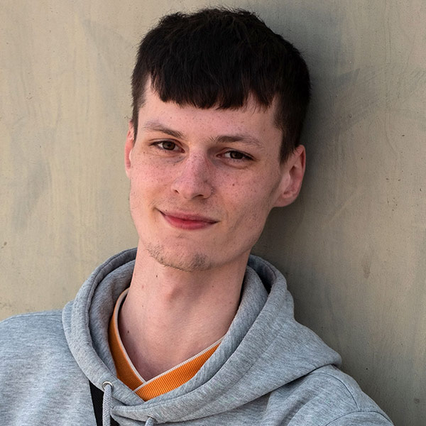Die Gesichter hinter unserem Studien- und Berufsorientierungspodcast "Studium und dann": Tontechniker Leopold Bierling Redaktion: Leuphana GmbH